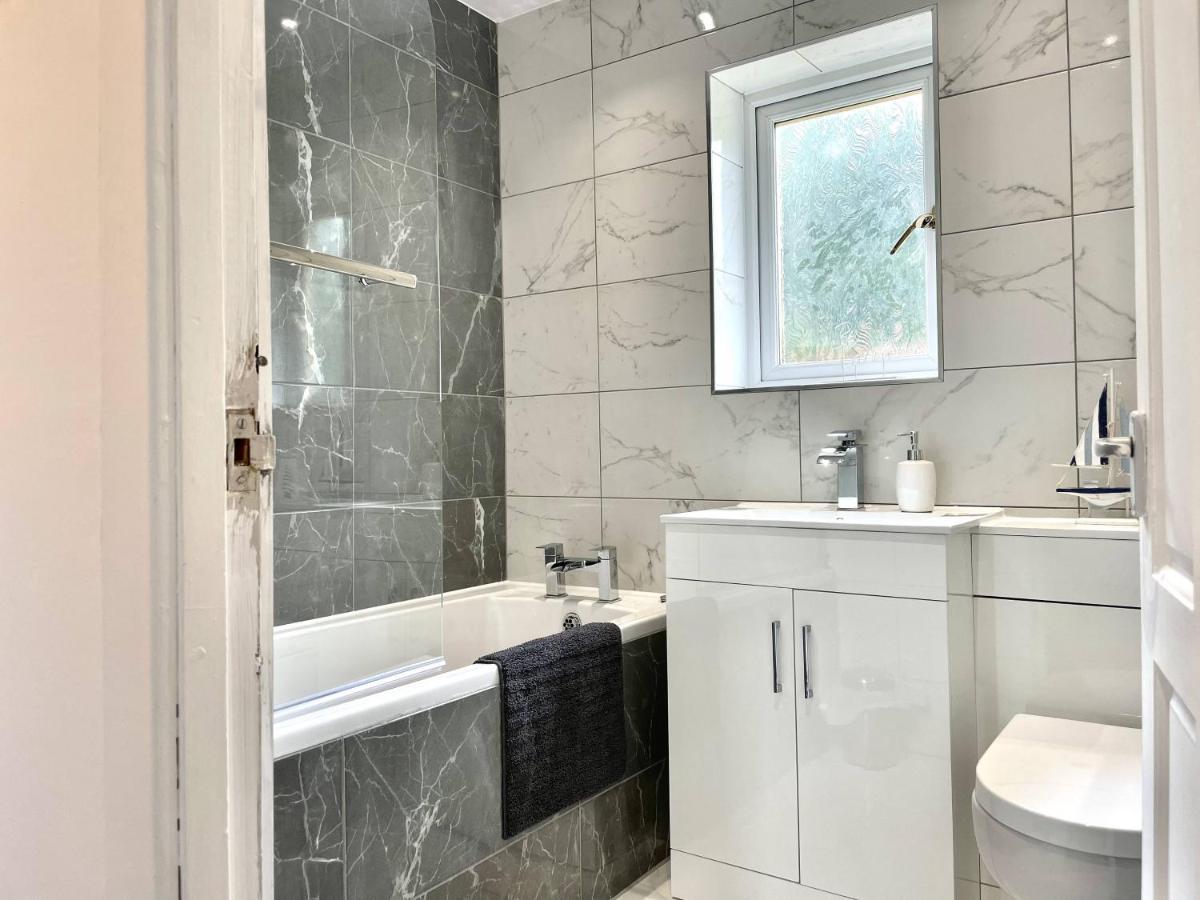 Central Hamilton House Ngoại thất bức ảnh