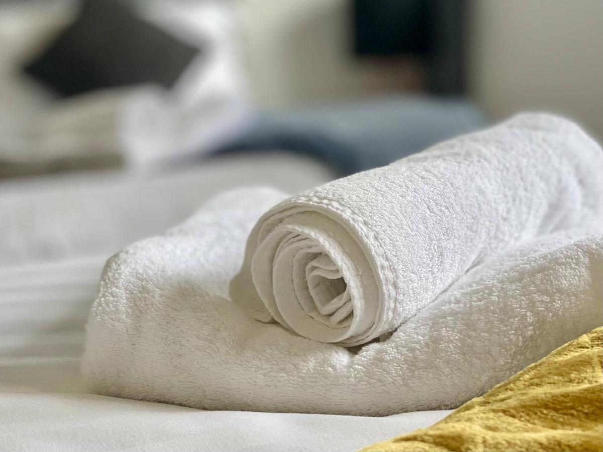 Central Hamilton House Ngoại thất bức ảnh