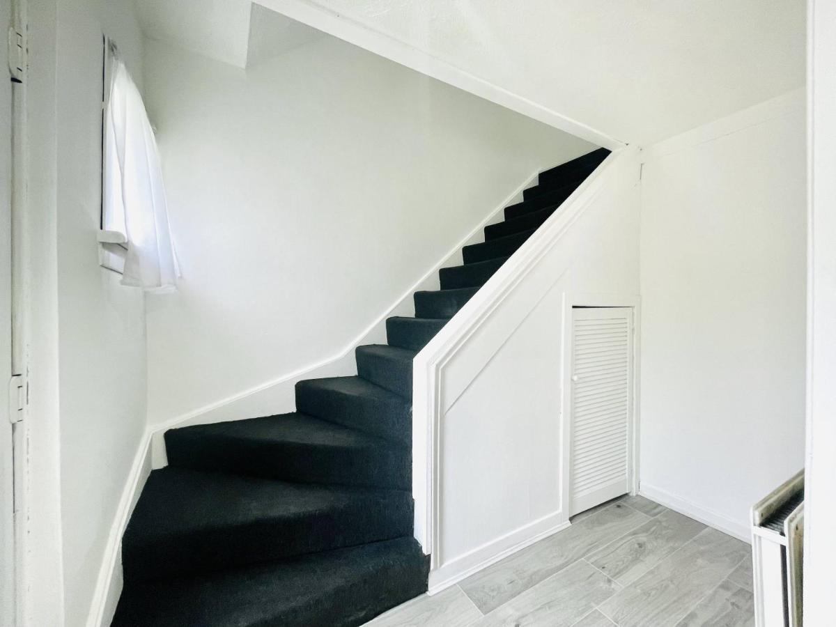 Central Hamilton House Ngoại thất bức ảnh