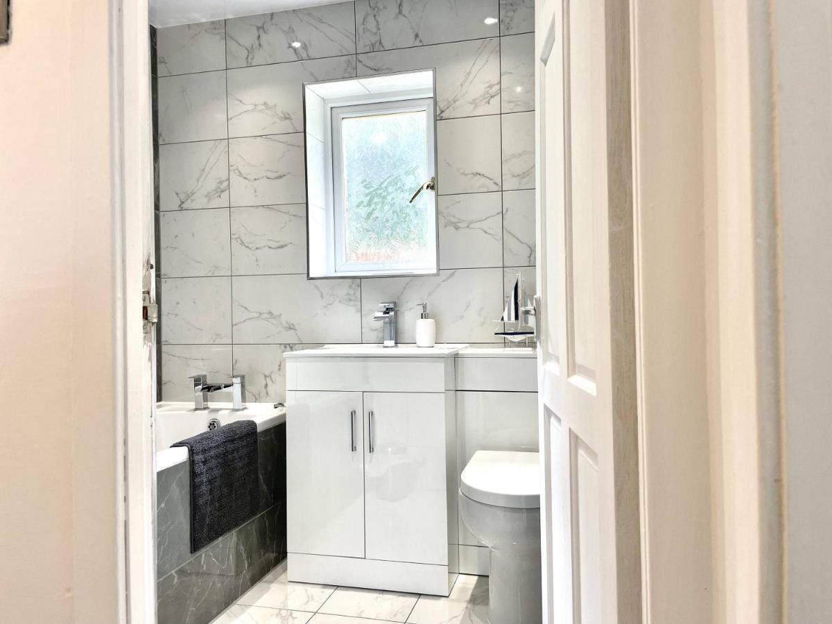 Central Hamilton House Ngoại thất bức ảnh