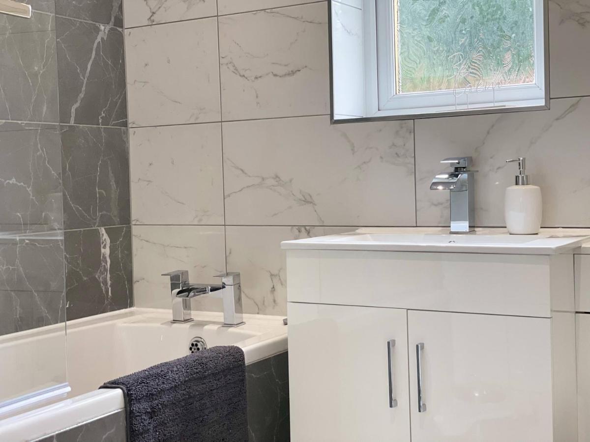 Central Hamilton House Ngoại thất bức ảnh