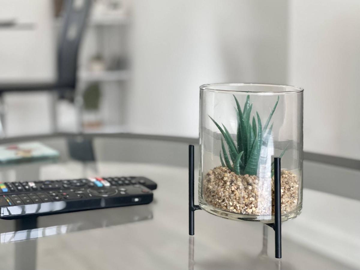 Central Hamilton House Ngoại thất bức ảnh